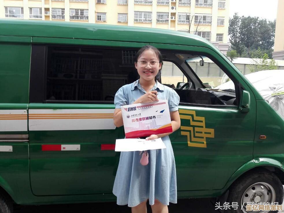 精致小手机，轻松携带，全天候满足你的移动通信愿望