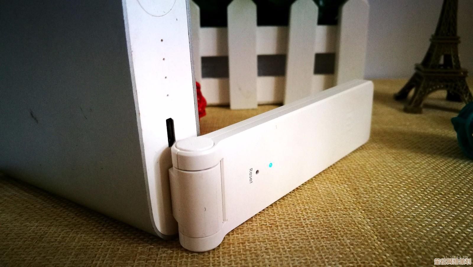 小米WiFi放大器，轻松扩展无线覆盖，家庭上网更流畅稳定
