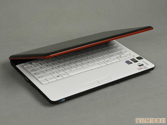 高性能轻薄本联想IdeaPad Y450，高效处理多任务，工作娱乐无缝切换