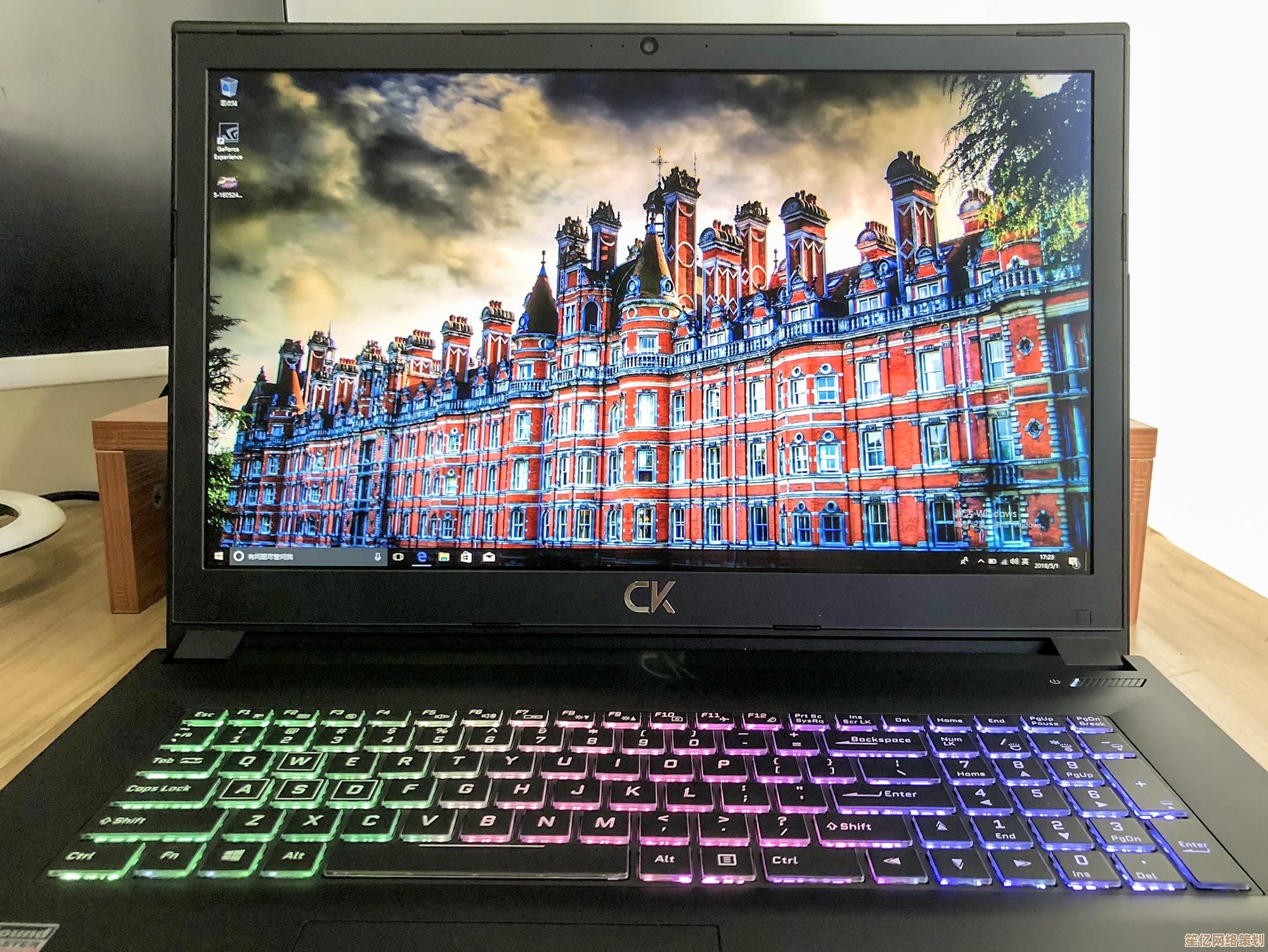 深入解析PCI显卡：计算机图形世界中的关键硬件英雄