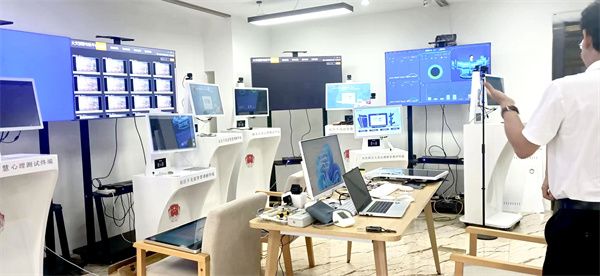 新华电脑：智能科技驱动，打造数字化生活新体验