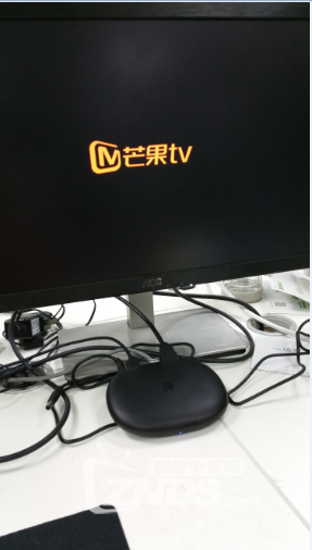 屏幕一片黑暗？解析电脑开机无信号的可能原因及应对措施