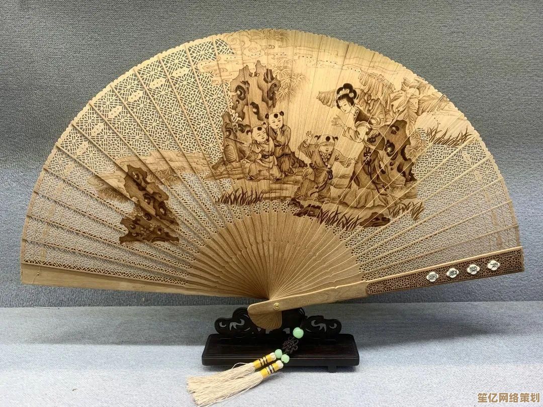 2025年《逆水寒手游》苏韵流芳旗袍：动态光影丝缎，穿越时空的雅致