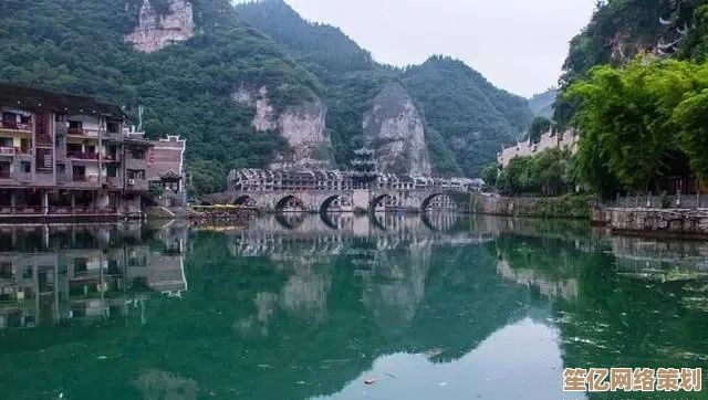悠悠心动小镇2025：跟随天气香薰寻觅溜溜橡木无瑕莹石泡泡圣地
