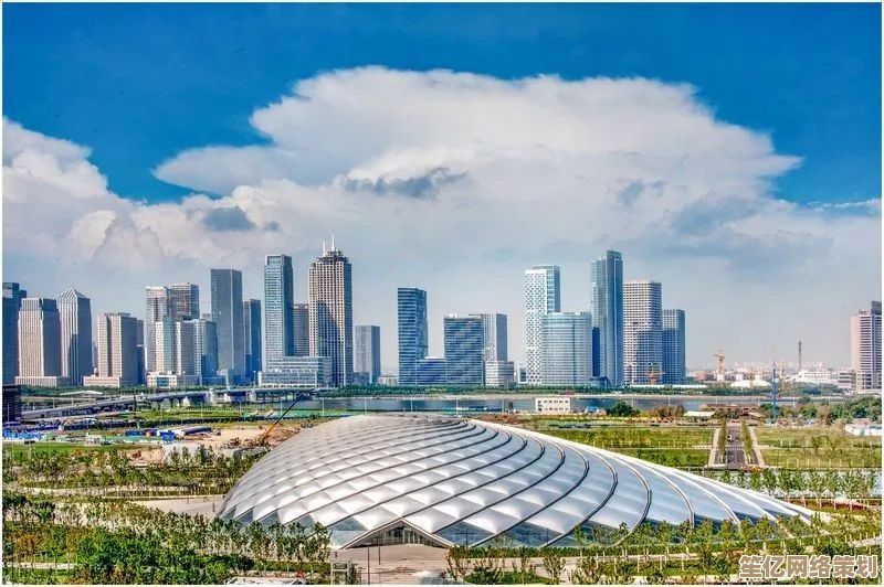 驶向未来都市！全速以赴》2025年天津实景风格开放世界预告