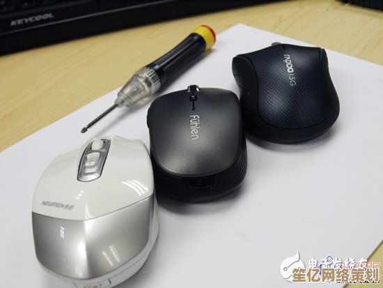 探索无线鼠标电池持久之谜：超长续航背后的技术解析
