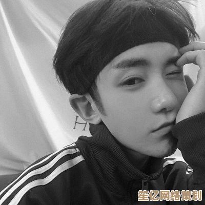 想要颜值加分？这些时尚男生QQ头像不容错过，立即收藏！