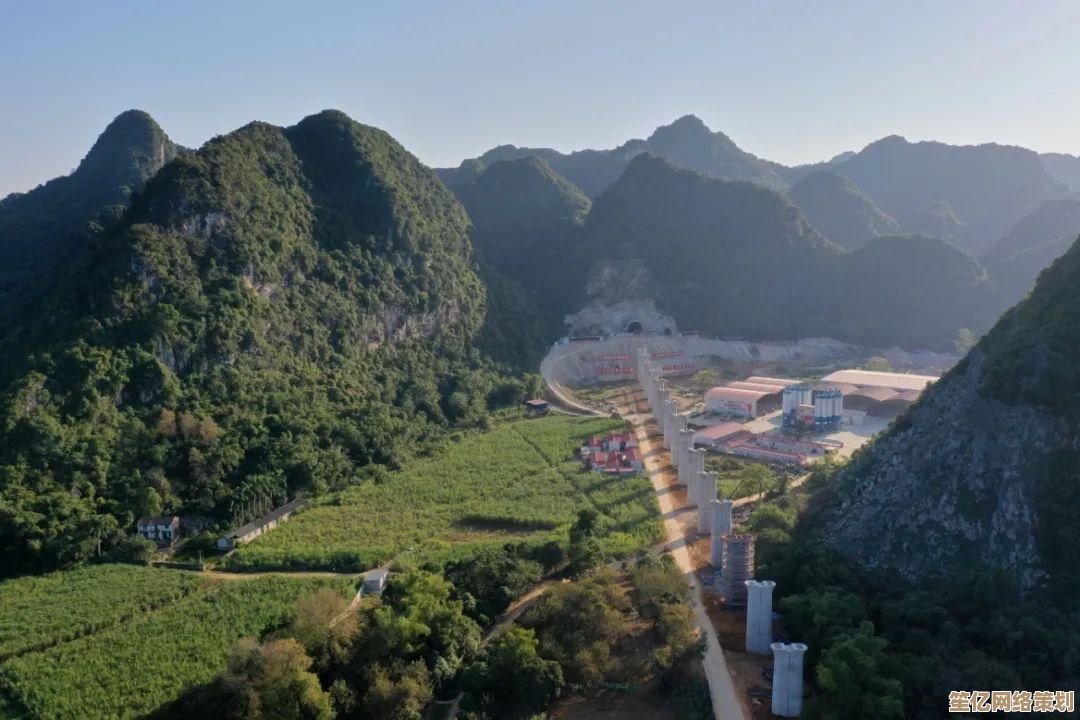 2025年《边境之旅》全新玩法解析：小白必看的生存与探索技巧
