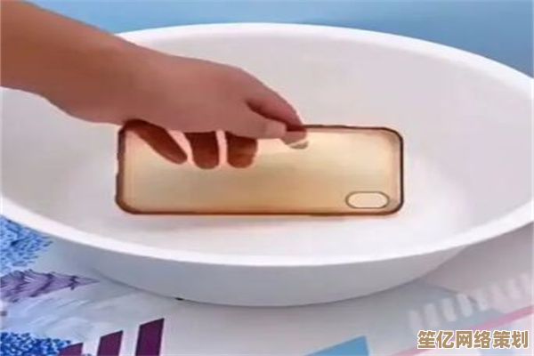手机壳变黄怎么办？五大有效清洁方案助你恢复如新