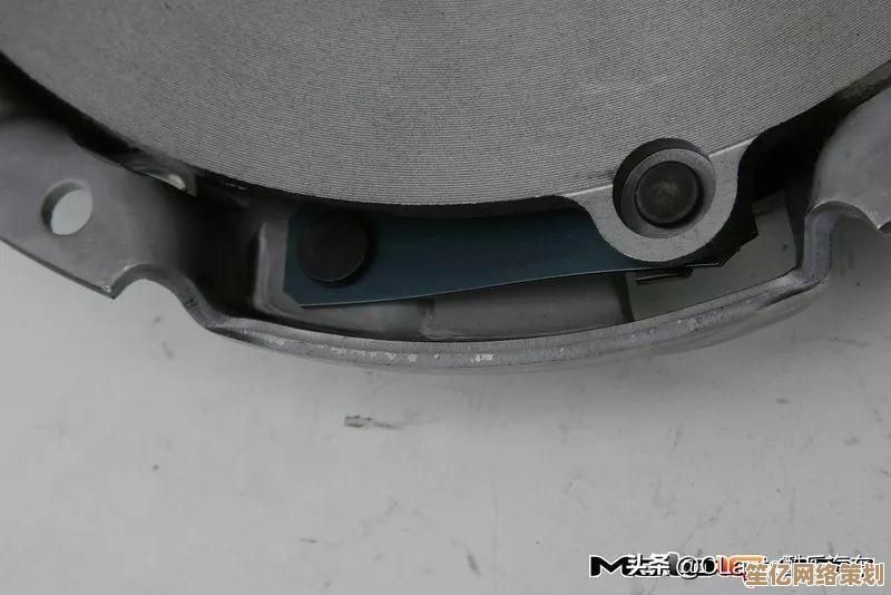 从Win8回退至Win7系统需重点关注的驱动与安全配置问题