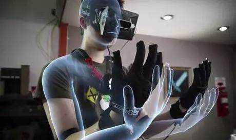 虚拟现实跨界训练：2025物理猛男到团队灵魂的零成本进化手册