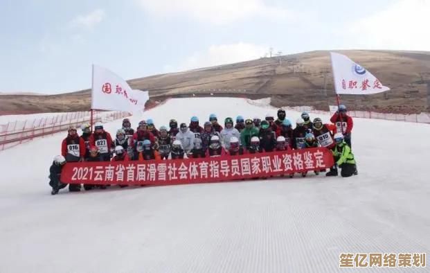 绝地求生2025组队聊天室实战指南：跨平台组队与语音交流技巧