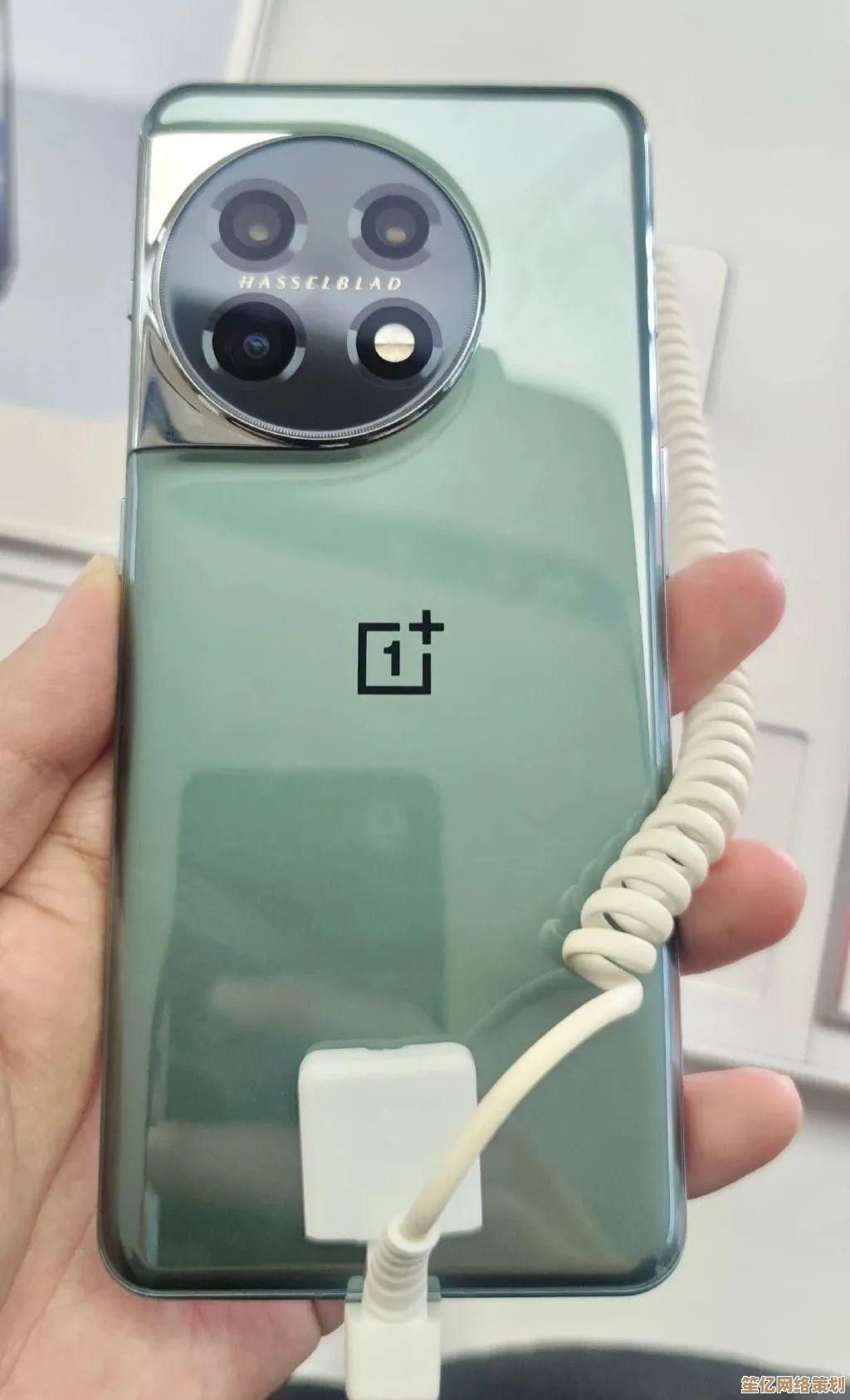 Win11系统刷新率自定义教程：让画面更流畅的操作方法