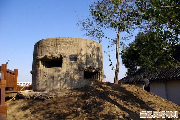 江湖悠悠2025新版武器洗练深度分析，高效词条推荐与数值对比实战