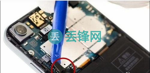 手机屏幕碎裂应急指南：安全处理与修复步骤全解析