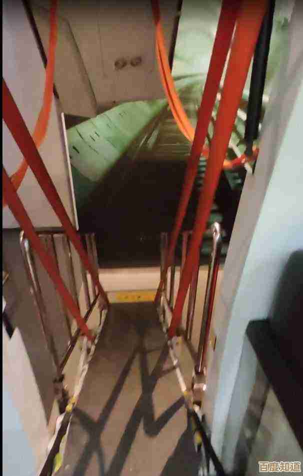地铁逃生五图到底指哪个图，还是一套混着说的那种…