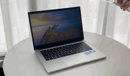智能小键盘革新输入体验,工作轻松又高效 智能小键盘革新输入体验,工作轻松又高效