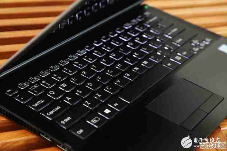 专注高效输入：优质笔记本键盘设计，带来流畅持久的打字愉悦感