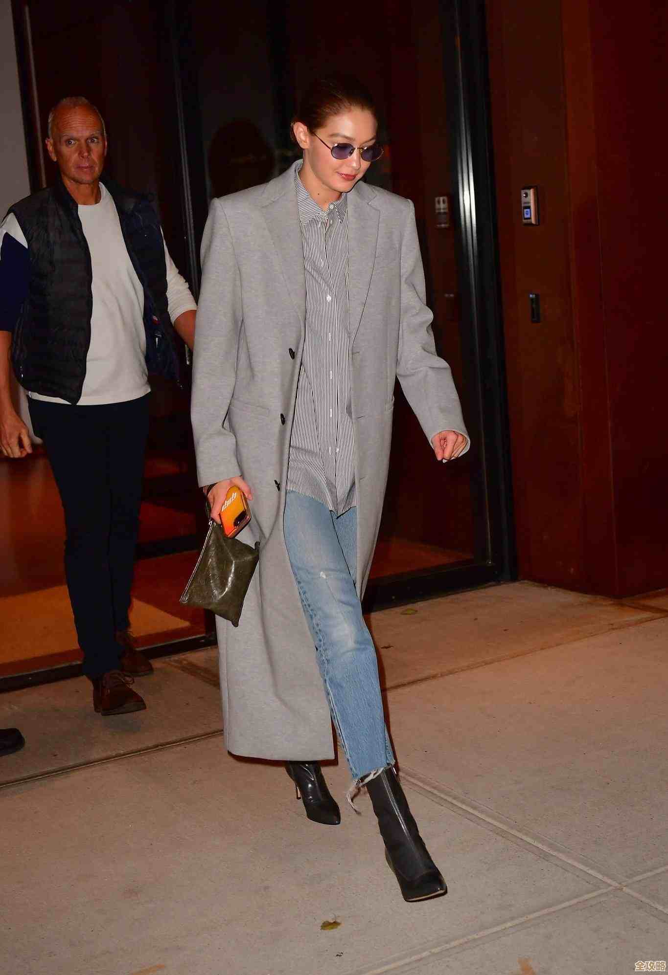 Win11系统时间显示自定义教程:轻松切换回Win10熟悉风格 Win11系统时间显示自定义教程:轻松切换回Win10熟悉风格