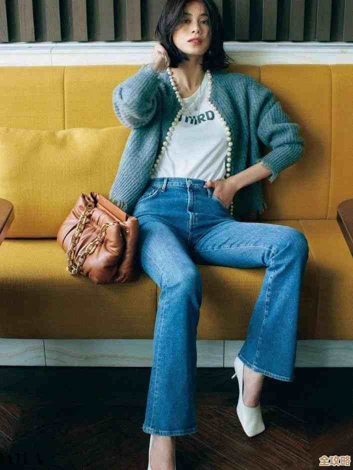 韩风牛仔裤里的红色精神，讲的就是那种自由又勇敢的态度