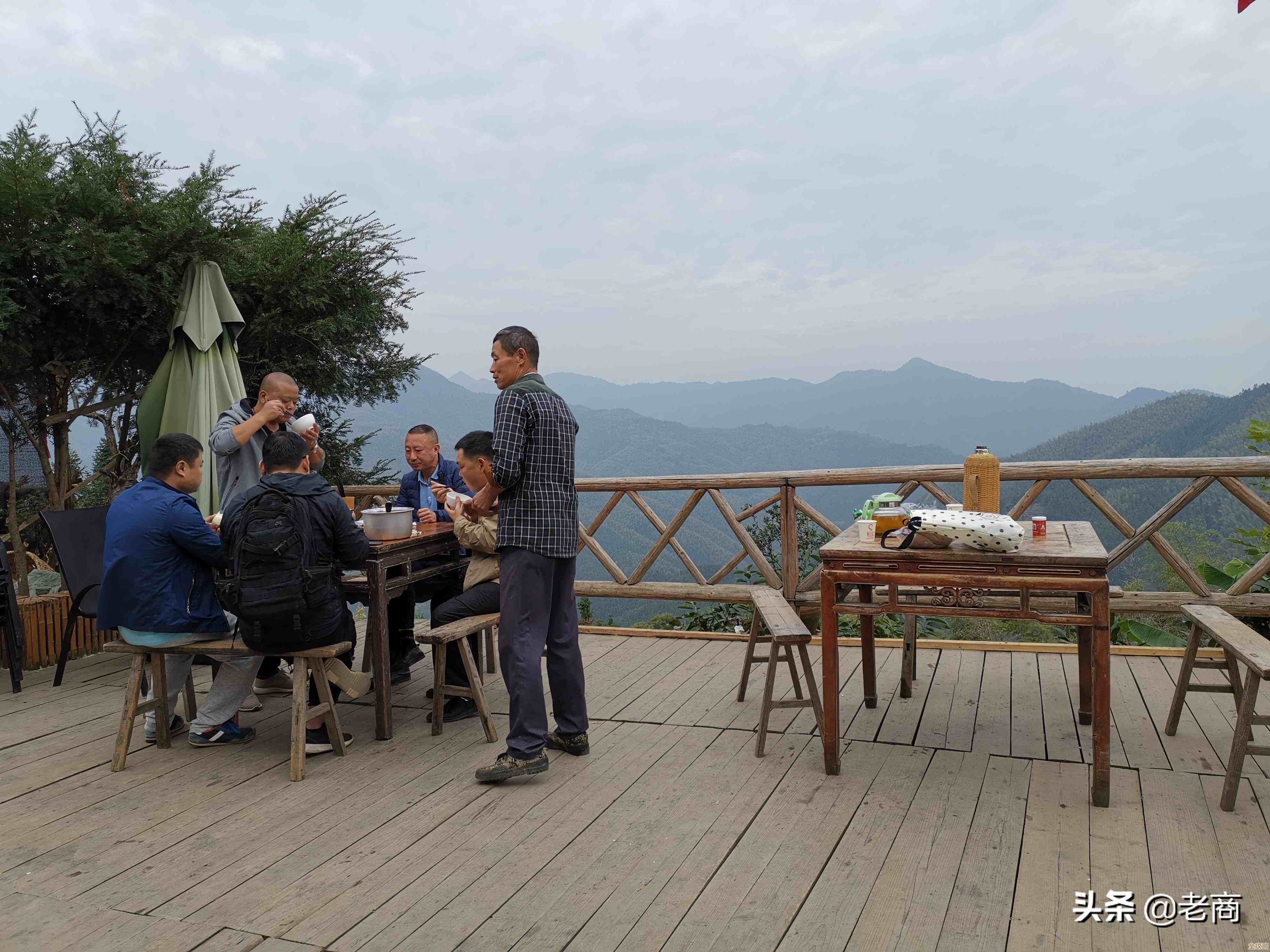 感觉现在企业都慢慢往云上靠,未来可能真离不开云端了 感觉现在企业都慢慢往云上靠,未来可能真离不开云端了