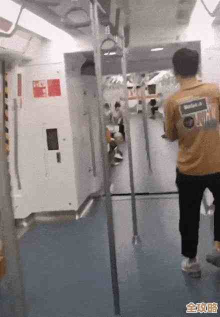 地铁逃生最早的预告片究竟是哪支，我一直弄不清在找.