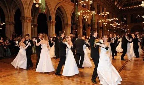 结婚小游戏有哪些值得下载啊，婚礼气氛神器推荐.